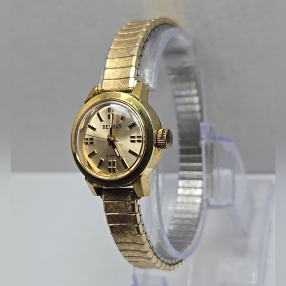 Womens Vintage Benrus Manual Wind Watch 10k R.G.F Stretch Band Runs Unique Retro